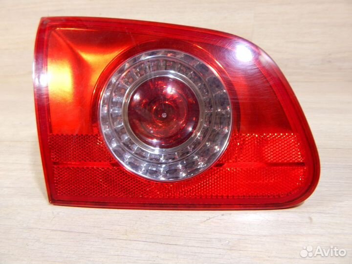 Фонарь левый внутренний Vw Passat B6 универсал