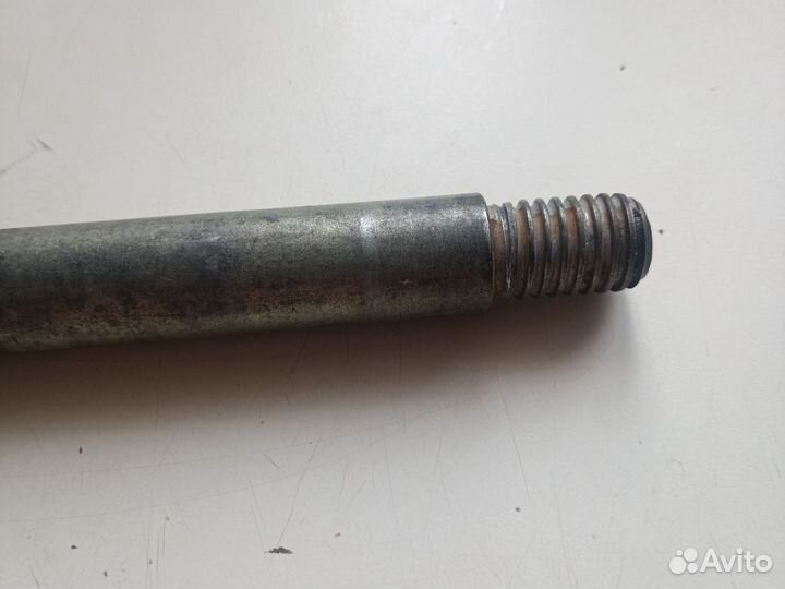 Буксировочный крюк