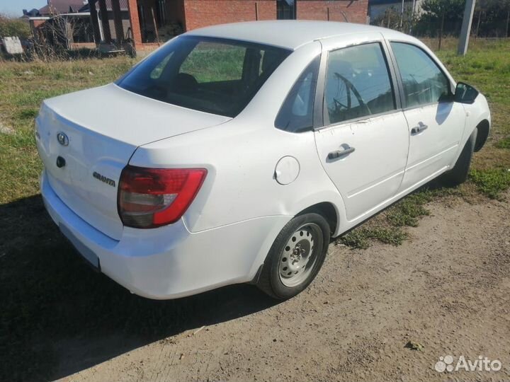 LADA Granta 1.6 МТ, 2018, 270 000 км