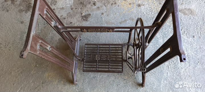 Станина от швейной машинки