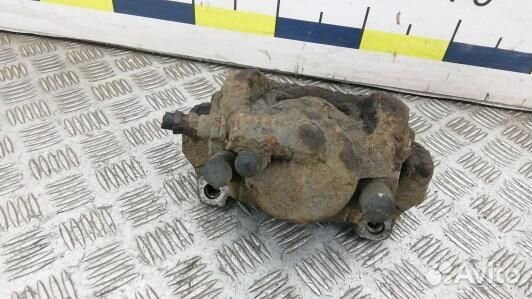 Суппорт тормозной передний левый land rover freela