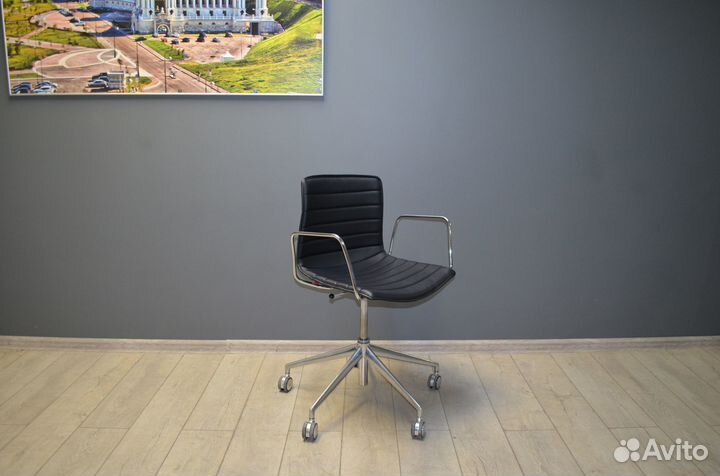 Кресло офисное Arper, Италия