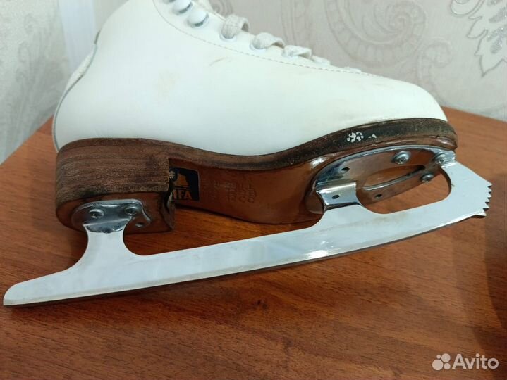 Коньки детские для фигурного катания