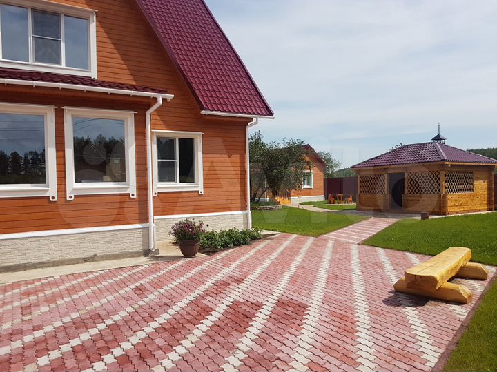 Коттедж 250 м² на участке 30 сот.