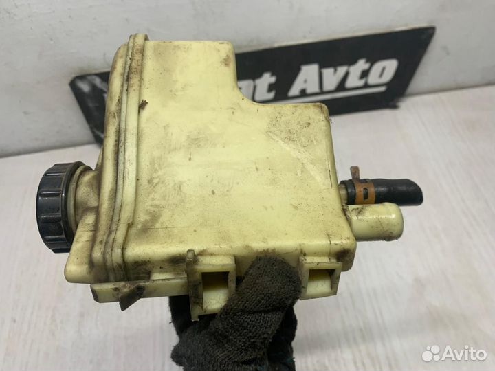 Бачок Гур Renault Symbol