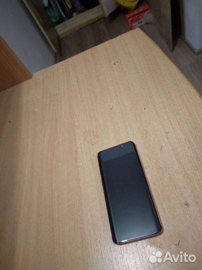 Samsung Galaxy S9, 4/64 ГБ