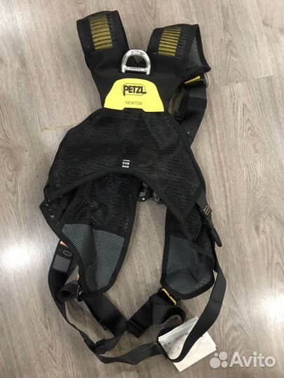 Обвязка страховочная Petzl Newton Easyfit