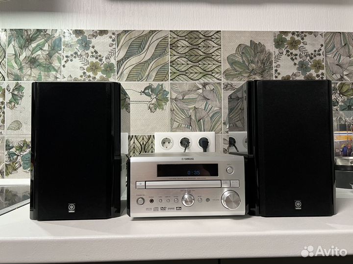 Музыкальный центр Yamaha RDX-E700