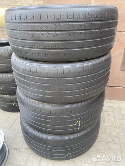 Vitour Tempesta Enzo 245/45 R20