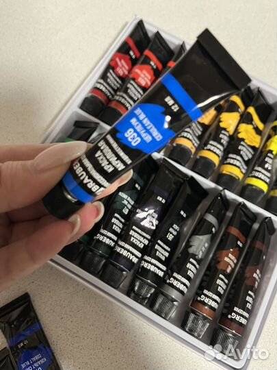 Акриловые краски Brauberg