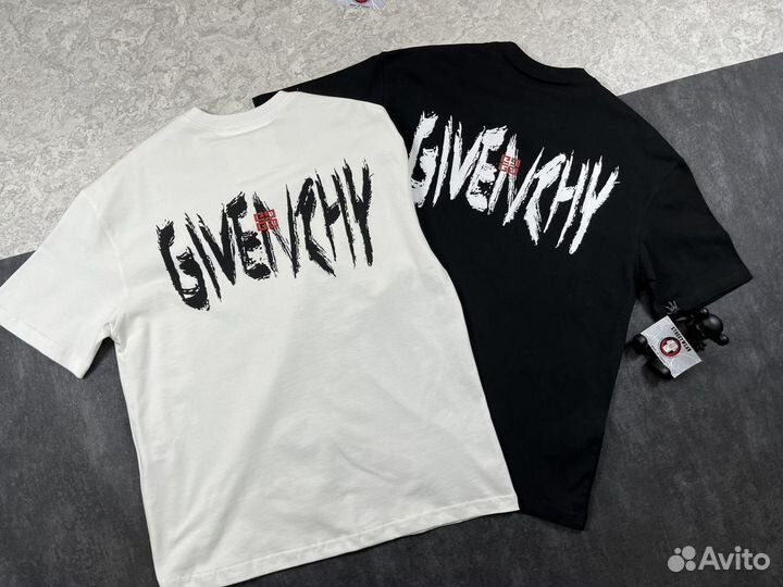 Футболка Givenchy Oversize