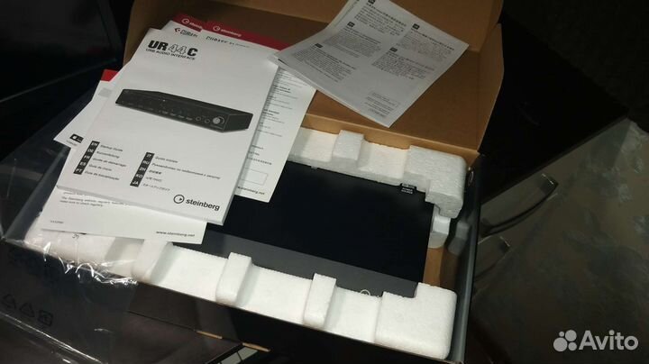 Звуковая карта Steinberg UR44C