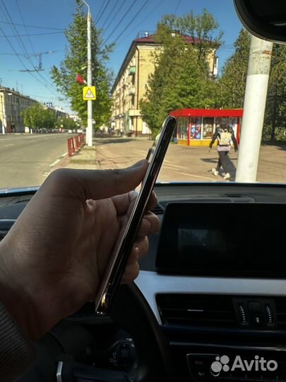 iPhone Xs, 64 ГБ