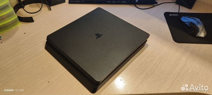 PS4 slim