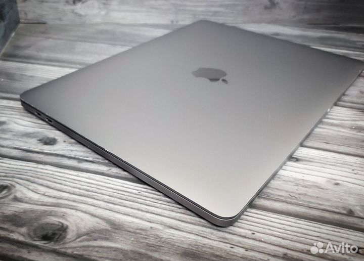 Apple MacBook Pro 2019 i7 2.8/16/256
