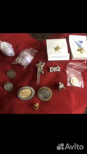 Значки mary kay