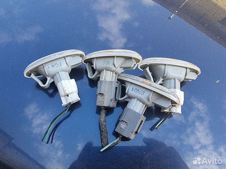 Повторитель поворота Mazda Demio / Atenza / Axela