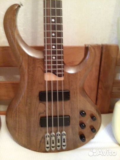 Коллекция бас гитар ibanez