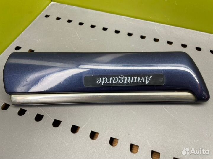 Молдинг на крыло передний левый Mercedes-Benz