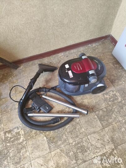 Моющий пылесос LG