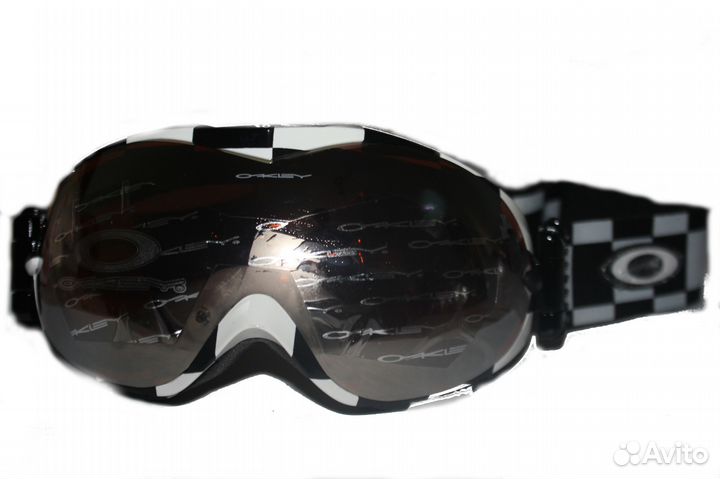 Горнолыжные маски Qakley