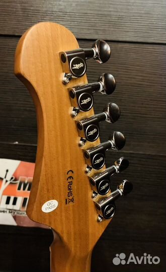 Электрогитара JET + Аксессуар