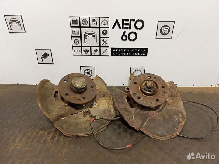 Кулак поворотный передний для Mercedes Benz W124