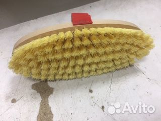 Щетка чесалка для крс и лошадей