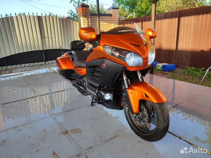 Honda gl 1800 bagger