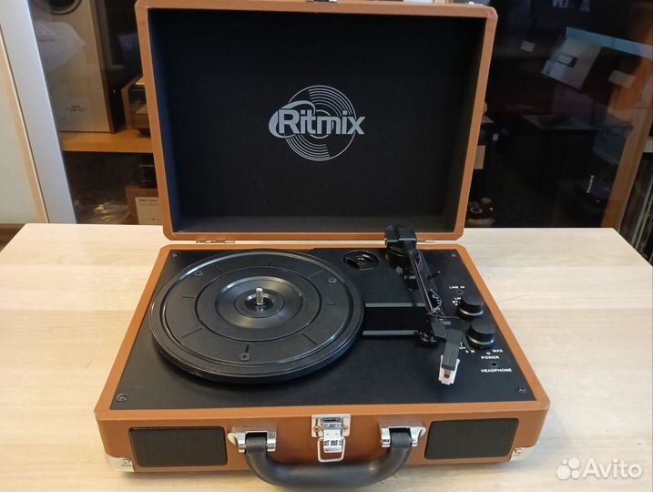 Проигрыватель винила Ritmix LP 160 B