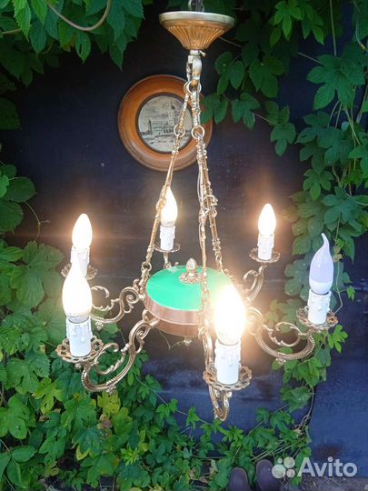 Старинная люстра