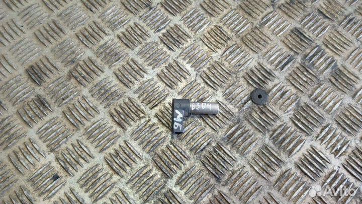 Датчик положения коленвала двигателя Mercedes-Benz