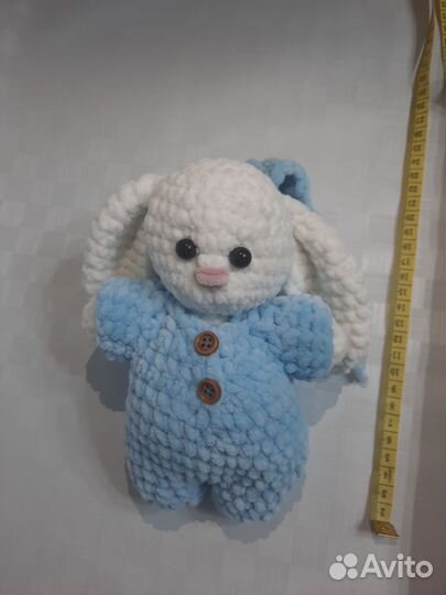Мягкая игрушка. Зайка в комбинезоне