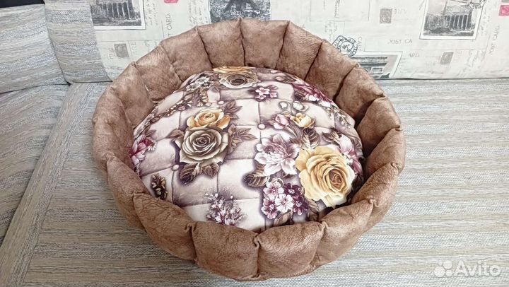 Лежанка для собак и кошек