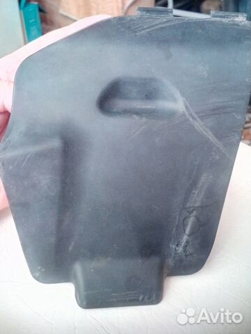 Накладка под лобовое стекло, правая, Suzuki Swift