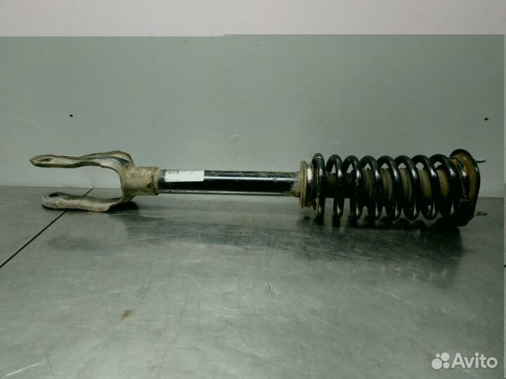 Стойка в сборе передняя левая Jeep Grand Cherokee