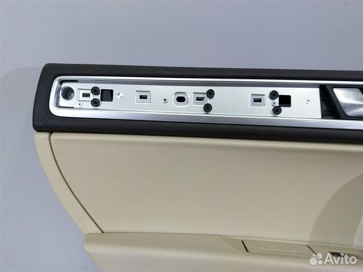 Обшивка двери задняя Volkswagen Touareg