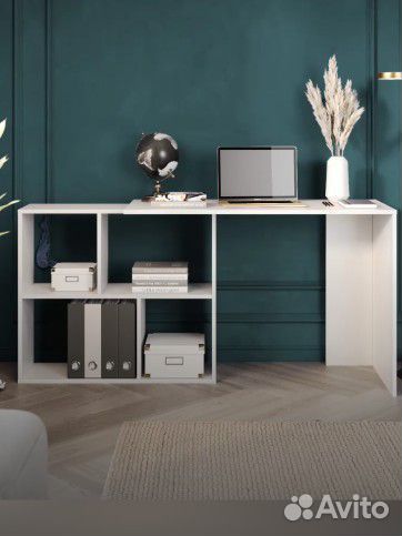 Компьютерный стол белый