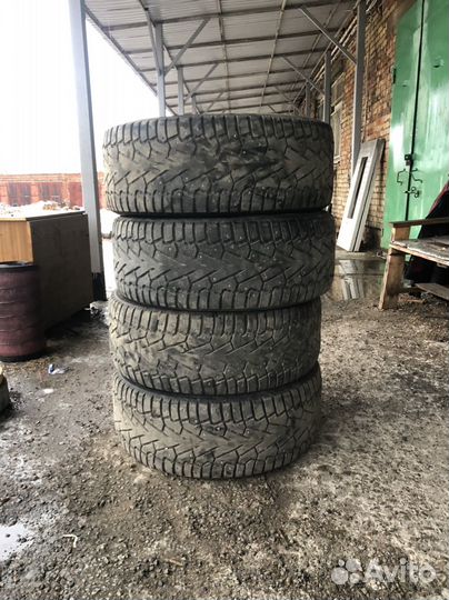Pirelli Ice Zero 265/50 R20