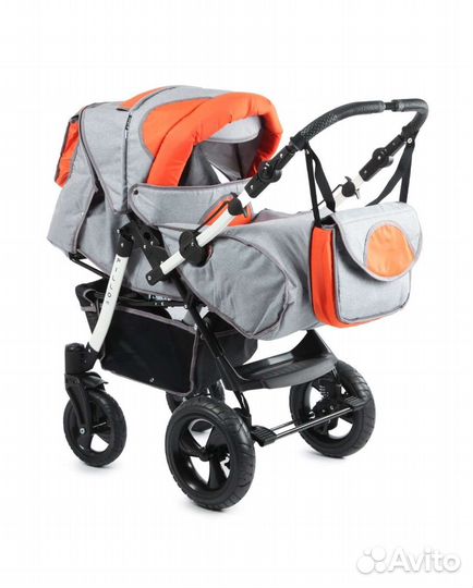 Коляска-трансформер в идеальном состоянии