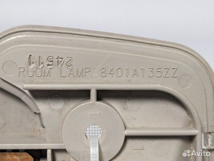 Плафон салонный Mitsubishi Pajero Sport 2011