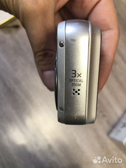 Цифровой фотоаппарат sony