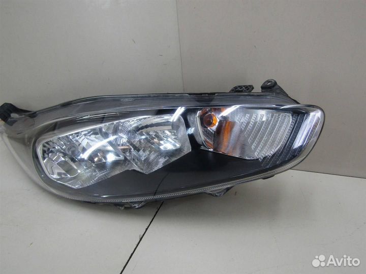 Фара правая Ford Fiesta 2008-нв