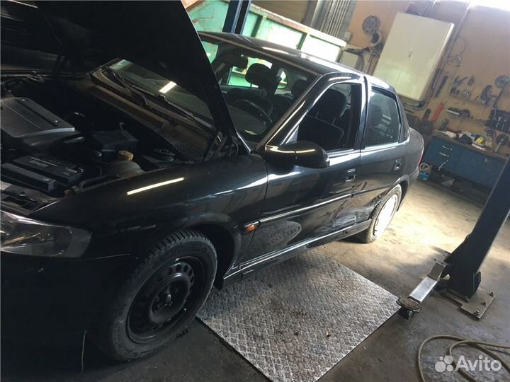 Разбор на запчасти Opel Vectra B