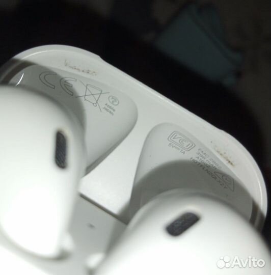 Apple AirPods (2nd Generation)