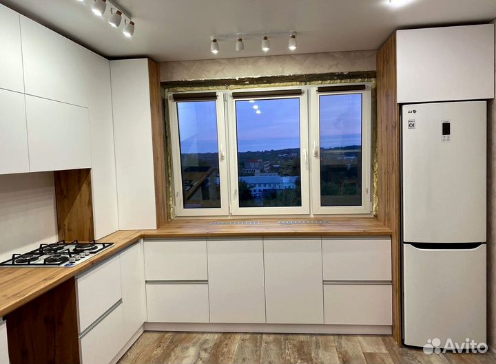 Кухни на заказ с гармоничным сочетанием цветов