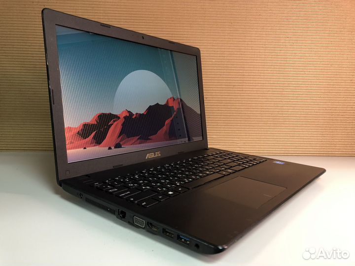 Тонкий Asus X551/4 ядра/4Гб/SSD 128Gb/Батарея 5ч