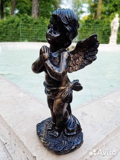 Статуэтка для кладбища Ангел акрил черный с зол