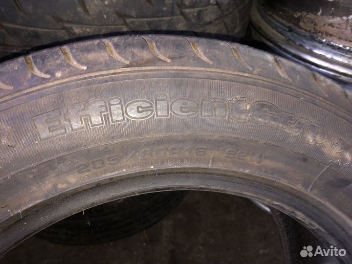 Bridgestone Blizzak DM-V1 205/60 R16