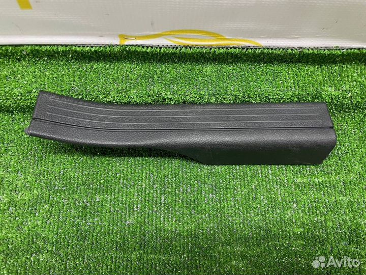 Накладка на порог левая Mercedes-Benz C-Класс